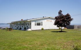 The Breeze Motel